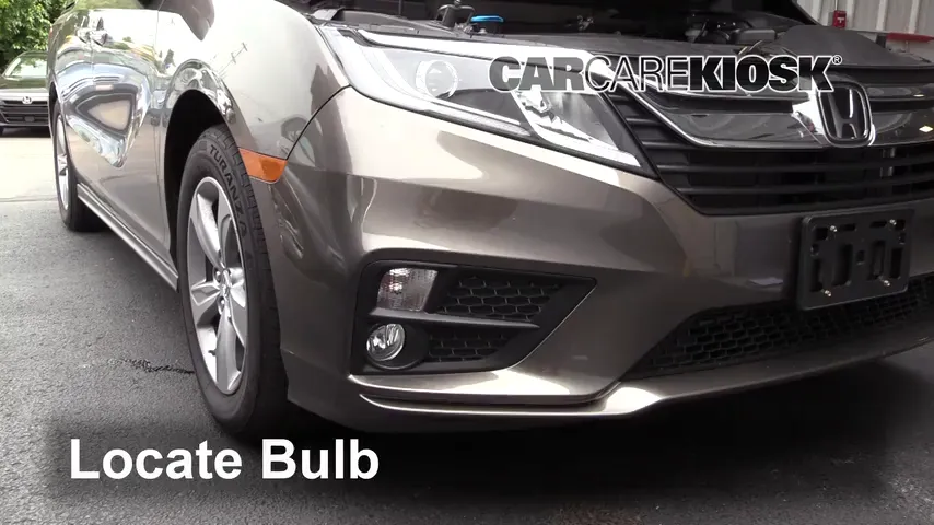 2018 Honda Odyssey EX-L 3.5L V6 Lights Turn Signal - Front (replace bulb)